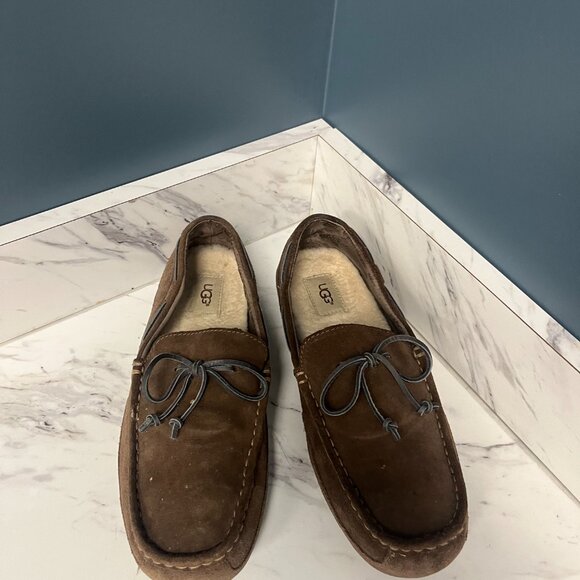 UGG  Chester  Color: Chocolate Suede Size: 11 Gently Worn - Picture 5 of 5